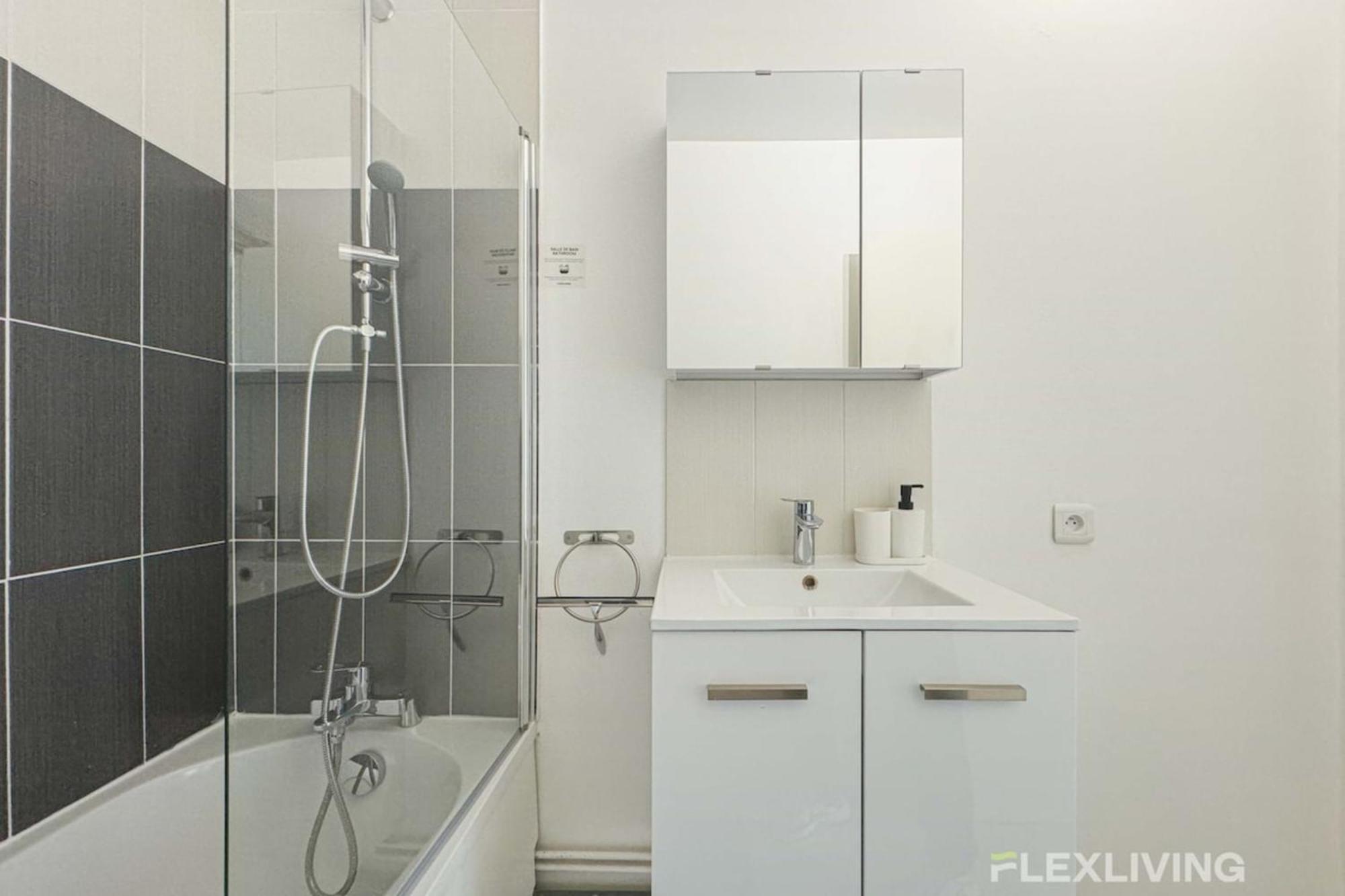Flexliving - - Mouchez * Parijs